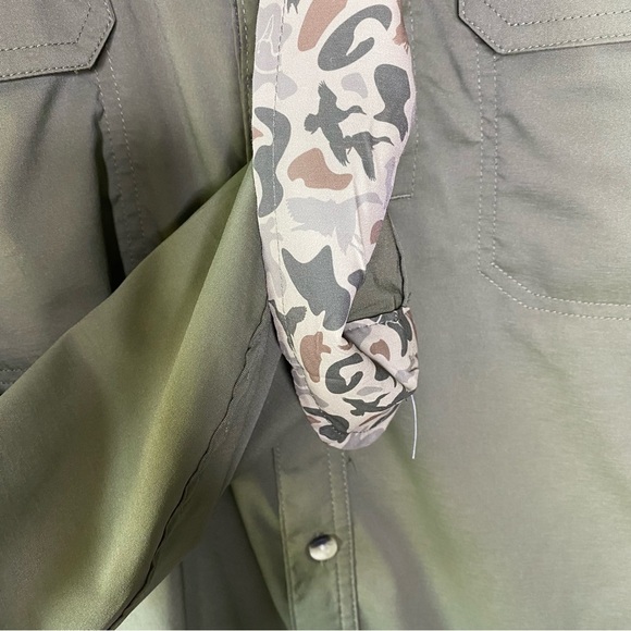 Ducks Unlimited Men's Button Down Utility Shirt in Green - Size L - Picture 6 of 7